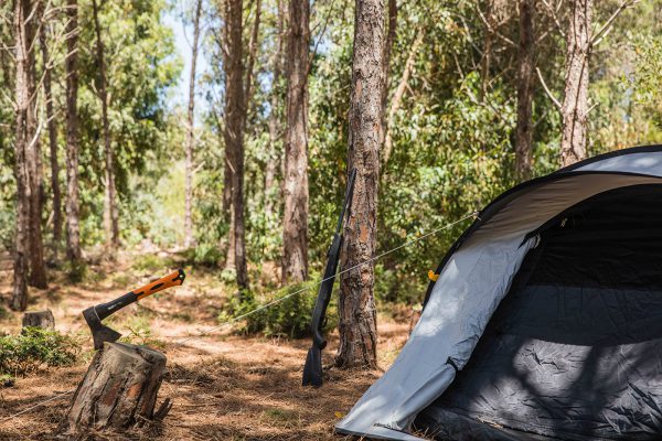Camping sauvage : que prendre avec soi ?