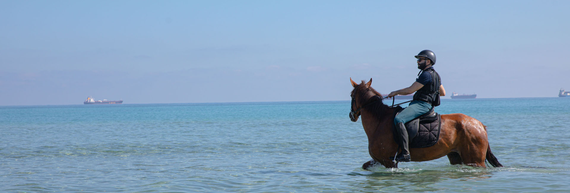 Explorez la Tunisie, découvrez des trésors cachés, plongez dans l’aventure et partagez vos moments uniques.